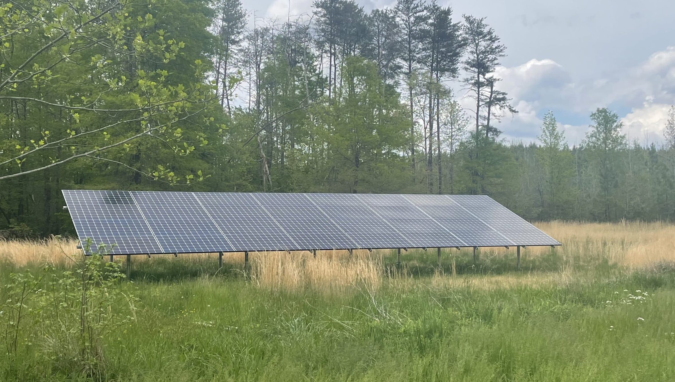 Kilo Hollow Energy ground solar array in a field